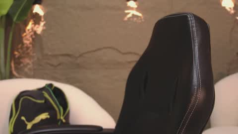 Snapshot of logan_varela chatting on 03-02-25, 12:01 logan_varela online show from 03-02-25, 12:01