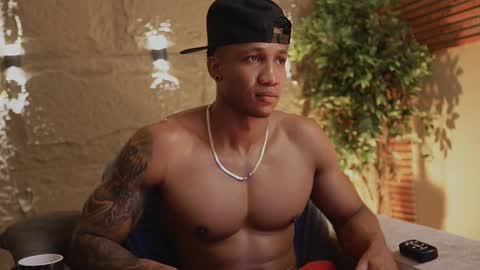 Snapshot of logan_varela chatting on 11-11-25, 02:28 logan_varela online show from 11-11-25, 02:28