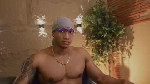 Snapshot of logan_varela chatting on 11-12-25, 12:16 logan_varela online show from 11-12-25, 12:16