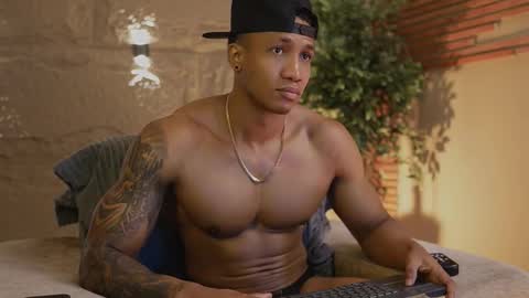 Snapshot of logan_varela chatting on 11-13-25, 06:18 logan_varela online show from 11-13-25, 06:18