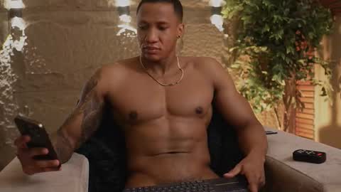 Snapshot of logan_varela chatting on 11-18-25, 10:03 logan_varela online show from 11-18-25, 10:03