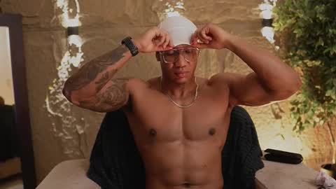 Snapshot of logan_varela chatting on 11-25-25, 10:15 logan_varela online show from 11-25-25, 10:15