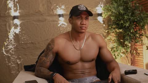 Snapshot of logan_varela chatting on 11-27-25, 12:24 logan_varela online show from 11-27-25, 12:24