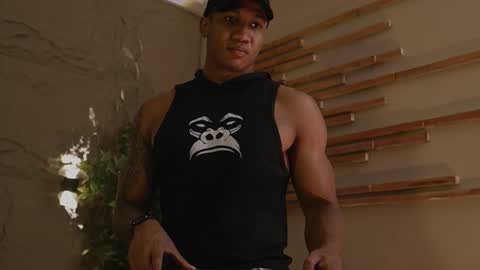 Snapshot of logan_varela chatting on 11-29-25, 01:25 logan_varela online show from 11-29-25, 01:25