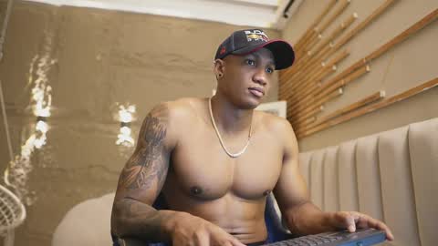 logan_varela online show from 04-29-26, 04:44