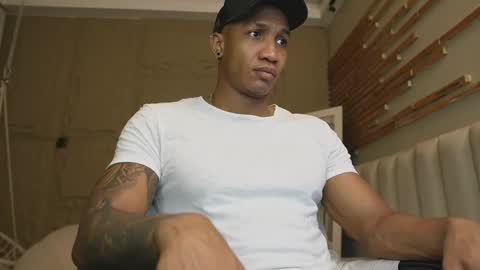 Snapshot of logan_varela chatting on 05-19-26, 02:12 logan_varela online show from 05-19-26, 02:12