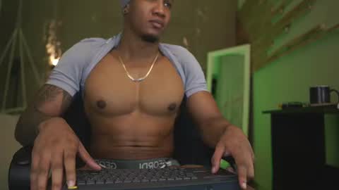Snapshot of logan_varela chatting on 07-25-26, 05:21 logan_varela online show from 07-25-26, 05:21