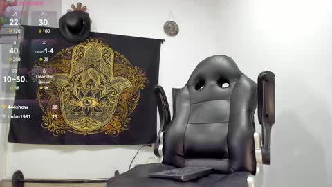 LOGAN WHITTERS online show from 03-08-25, 09:18