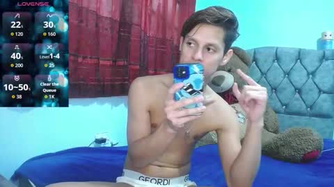 Snapshot of loganevans8 chatting on 02-15-26, 05:09 Logan online show from 02-15-26, 05:09