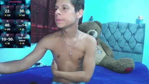 Snapshot of loganevans8 chatting on 03-03-26, 07:25 Logan online show from 03-03-26, 07:25