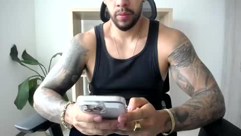 Logan Wolfp online show from 06-26-26, 05:17