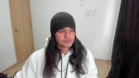 Snapshot of loganhot22 chatting on 01-17-26, 11:37 Logan online show from 01-17-26, 11:37