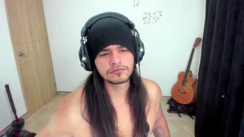 Snapshot of loganhot22 chatting on 02-19-26, 04:41 Logan online show from 02-19-26, 04:41