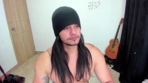 Snapshot of loganhot22 chatting on 02-21-26, 05:19 Logan online show from 02-21-26, 05:19