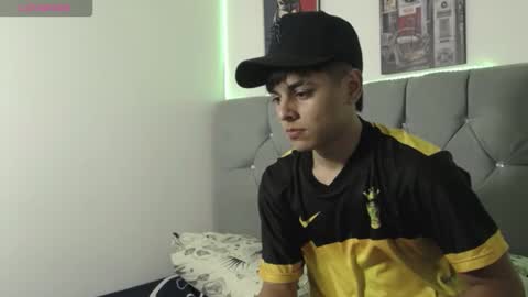 loganjhonson19 online show from 01-18-26, 03:21