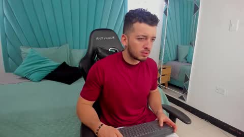 Snapshot of loganwolfjs chatting on 03-20-26, 12:10 Logan Wolf online show from 03-20-26, 12:10