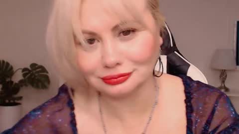  Lola  online show from 10-24-25, 07:27
