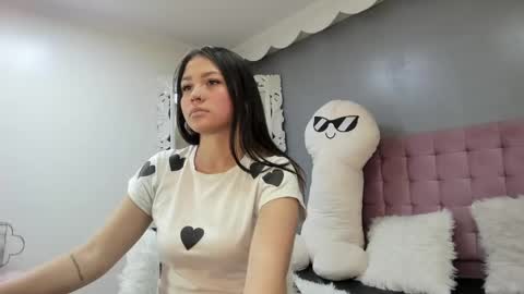 Lola  online show from 10-15-25, 01:22