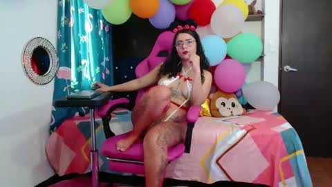 Snapshot of lola_fiery chatting on 09-11-25, 01:22 lola_fiery online show from 09-11-25, 01:22