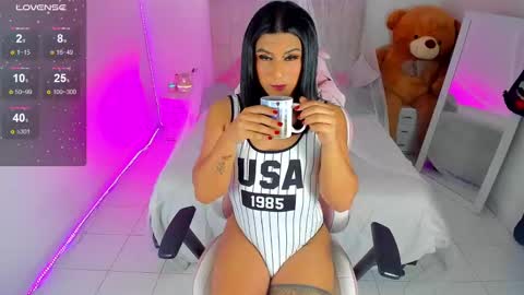 lola oberly online show from 01-31-25, 11:03