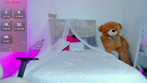lola oberly online show from 03-11-25, 11:15