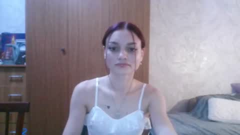 lola_sweetglow online show from 06-25-26, 07:51