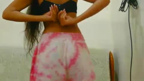 Snapshot of lolaa_darling chatting on 12-29-24, 08:00 lolaa online show from 12-29-24, 08:00