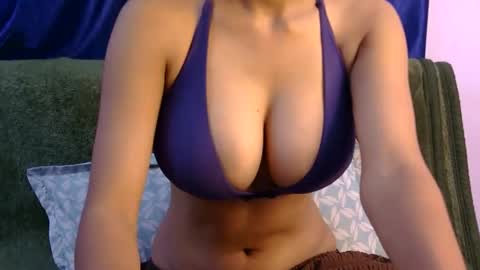lolaa online show from 05-28-26, 08:22