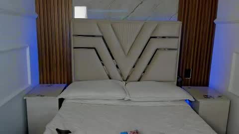 Lola Angel online show from 09-15-25, 08:20