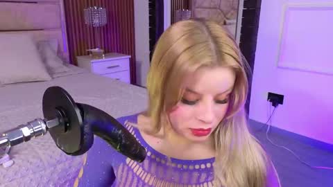 Lola Angel online show from 05-28-26, 09:12