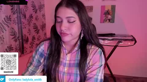 lolaasmith_21 online show from 03-10-25, 04:07