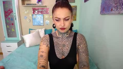Snapshot of lolabrouse__ chatting on 12-11-24, 10:16 Lola online show from 12-11-24, 10:16