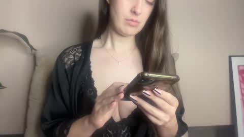 Snapshot of loladom chatting on 11-14-25, 09:08 Frt Pr1ncess online show from 11-14-25, 09:08