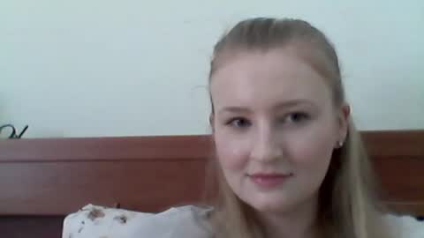 lolaglamour_ online show from 06-30-26, 08:37