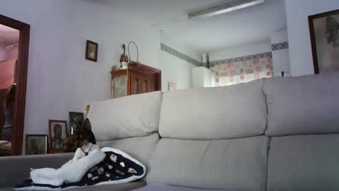LOLA HUESO y ERIC online show from 04-13-26, 09:04