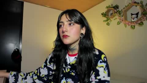 Lola online show from 02-03-26, 06:22