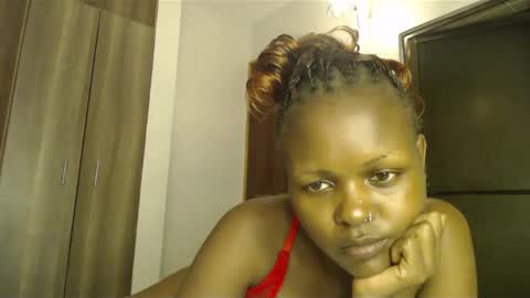 Snapshot of lolamia7 chatting on 02-16-25, 06:32 lolamia7 online show from 02-16-25, 06:32