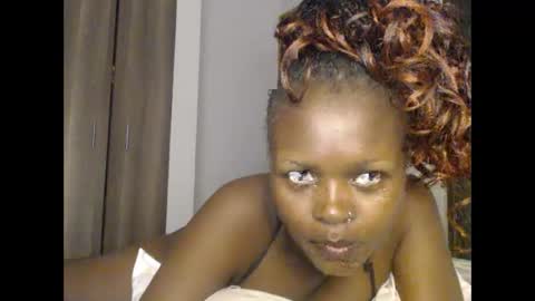 Snapshot of lolamia7 chatting on 02-25-25, 01:50 lolamia7 online show from 02-25-25, 01:50