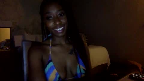 Lola Daze online show from 12-18-24, 02:32