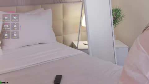 Lola online show from 09-27-25, 01:43