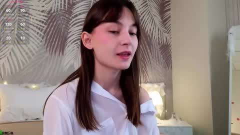 Lola online show from 10-20-25, 01:50