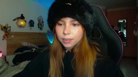 Snapshot of lolaverse chatting on 02-17-26, 12:07 Lola doll online show from 02-17-26, 12:07