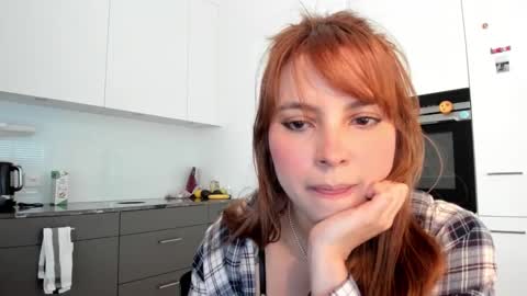 Snapshot of lolaverse chatting on 03-25-26, 01:50 Lola doll online show from 03-25-26, 01:50