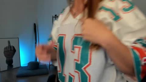Lola doll online show from 05-18-26, 01:50