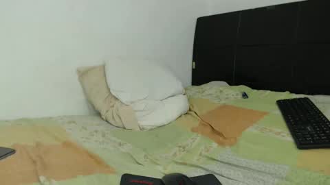 Snapshot of lolitabauer2 chatting on 01-20-25, 11:21 Sascha Bauer online show from 01-20-25, 11:21