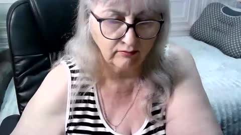 Snapshot of lolkaalyss chatting on 04-30-26, 04:46 LolkaAlyss online show from 04-30-26, 04:46