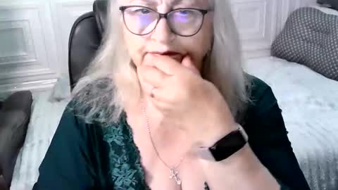 Snapshot of lolkaalyss chatting on 06-04-26, 03:56 LolkaAlyss online show from 06-04-26, 03:56