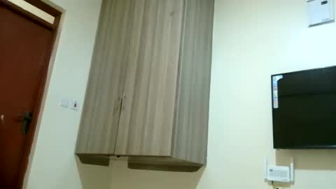 zuri online show from 02-21-25, 02:59