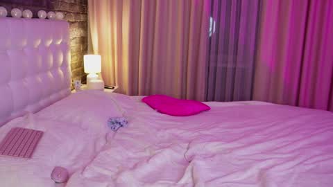 Snapshot of lollidoli__ chatting on 01-30-25, 07:48 Victoria online show from 01-30-25, 07:48