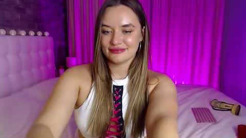 Snapshot of lollidoli__ chatting on 01-05-26, 05:27 Victoria online show from 01-05-26, 05:27